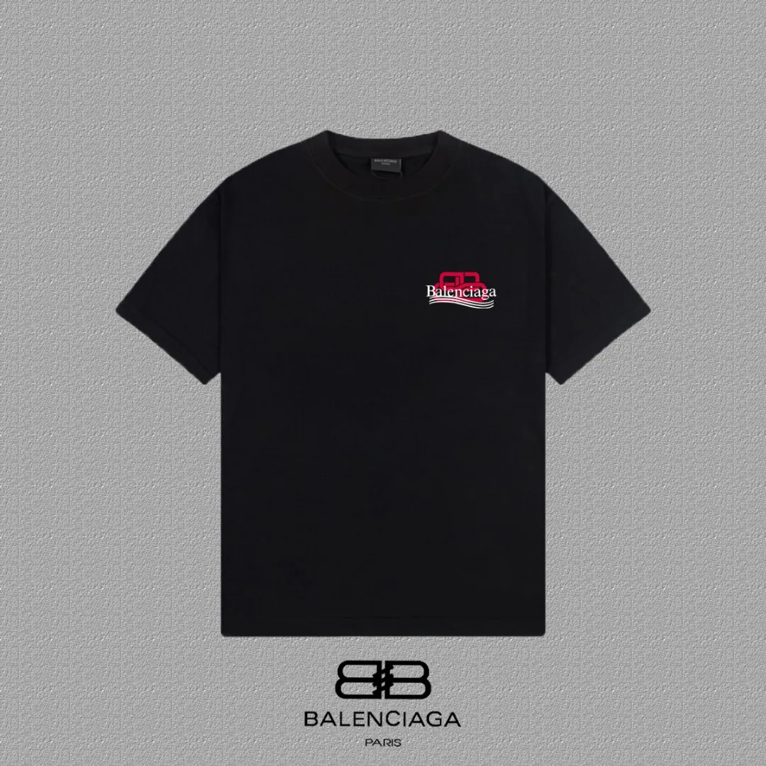 P80✨🔥 BALENCIAGA Paris lettering printed short-sleeved T-shirt. Custom-woven and dyed 300 grams of combed cotton heavyweight fabric. Zero color difference in threads. Perfect details. Different from the current currency version. Welcome to compare. Same Style for men and women. Must-sell in the picture above. Color: White Black Size: 1 2 3 4